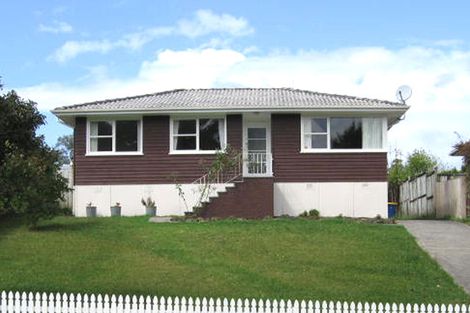 Photo of property in 15 Barnfield Place, Glendene, Auckland, 0602