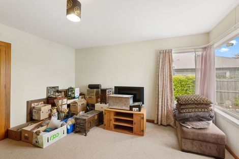 Photo of property in 11 Verran Place, Fendalton, Christchurch, 8052