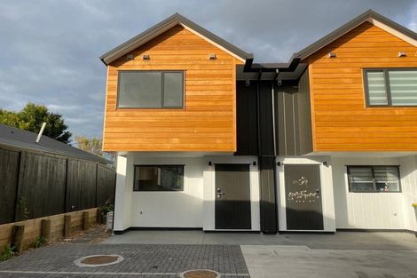Photo of property in 2/28 Croydon Road, New Lynn, Auckland, 0600