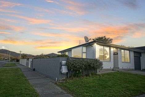 Photo of property in 90 Kaiwara Street, Hoon Hay, Christchurch, 8025