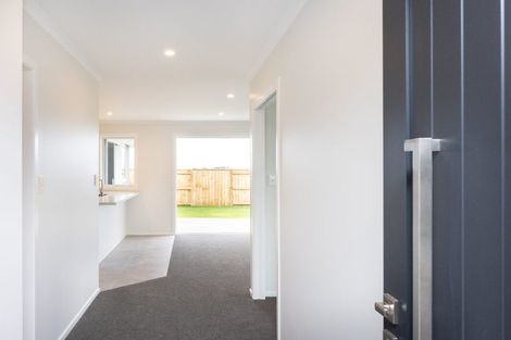 Photo of property in 53 Atlantic Drive, Fitzherbert, Palmerston North, 4410