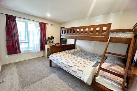 Photo of property in 8 Barbados Drive, Unsworth Heights, Auckland, 0632