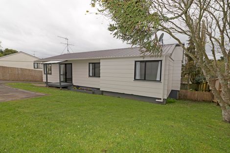Photo of property in 2/7 Maywood Crescent, Glen Eden, Auckland, 0602