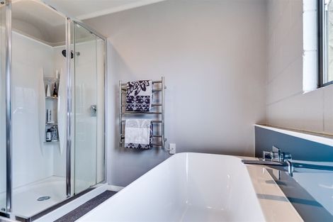 Photo of property in 6 Cooke Place, Taradale, Napier, 4112