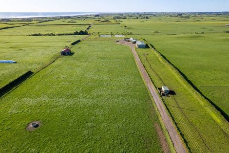 Photo of property in 306 Pungarehu Road, Pungarehu, 4685