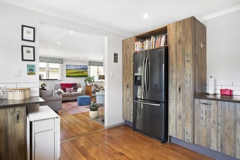 Photo of property in 64 Te Roto Road, Otaki, 5512