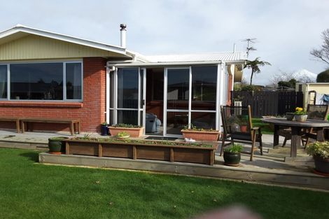 Photo of property in 6 Tybalt Street, Stratford, 4332