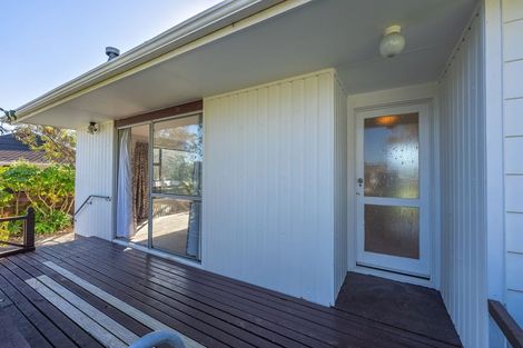 Photo of property in 8 Andrew Street, Waikanae, 5036