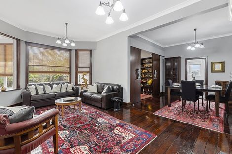 Photo of property in 57 Queens Drive, Lyall Bay, Wellington, 6022