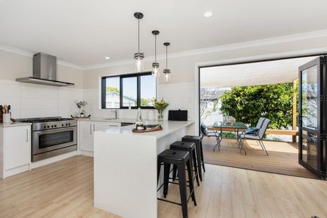 Photo of property in 41 Peddie Street, Taradale, Napier, 4112