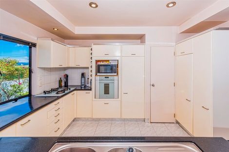 Photo of property in 38 Luckens Road, West Harbour, Auckland, 0618