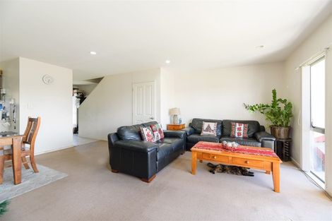 Photo of property in 9/3 Hulme Place, Henderson, Auckland, 0612