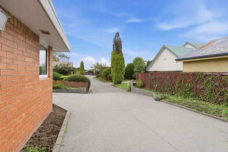 Photo of property in 7 Broadfell Avenue, Avonhead, Christchurch, 8042