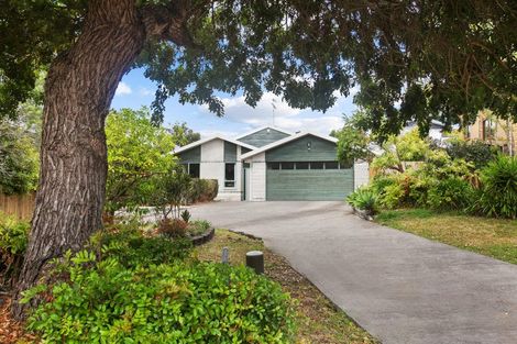 Photo of property in 3 Khaleel Place, Henderson, Auckland, 0612