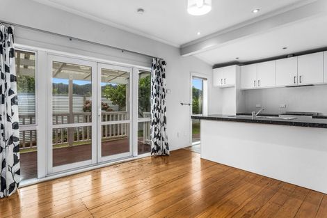 Photo of property in 16 Howell Road, Taneatua, 3123