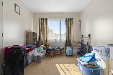 Photo of property in 2b Village Place, Tuakau, 2121