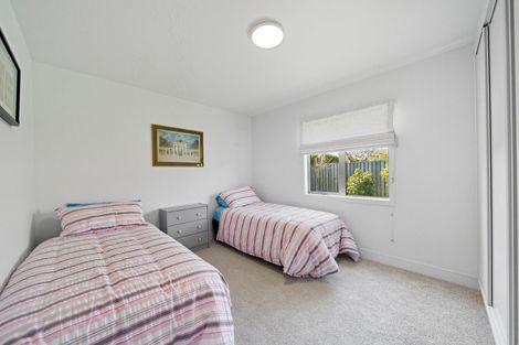 Photo of property in 12 Burgundy Drive, Martinborough, 5711