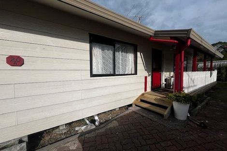 Photo of property in 20 Ocean View Road, Northcote, Auckland, 0627