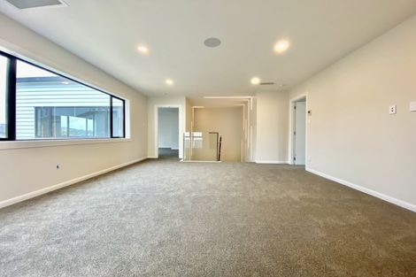 Photo of property in 27 Colliston Rise, Pinehill, Auckland, 0632