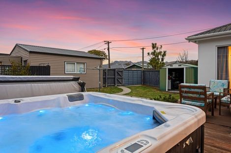 Photo of property in 72 Tilford Street, Woolston, Christchurch, 8062
