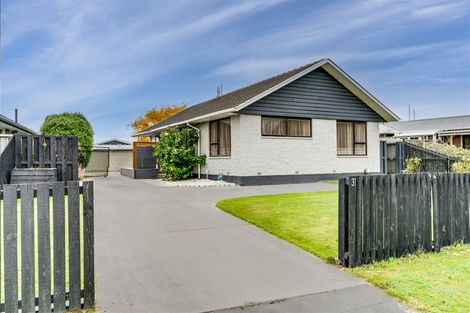 Photo of property in 31 Oriana Crescent, Hornby, Christchurch, 8042