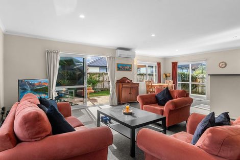 Photo of property in 12 Weka Street, Mangawhai, 0505