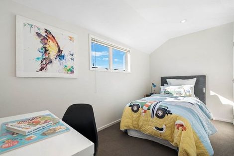 Photo of property in 4/49 Henderson Valley Road, Henderson, Auckland, 0612