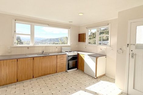 Photo of property in 1 Holmes Grove, Naenae, Lower Hutt, 5011