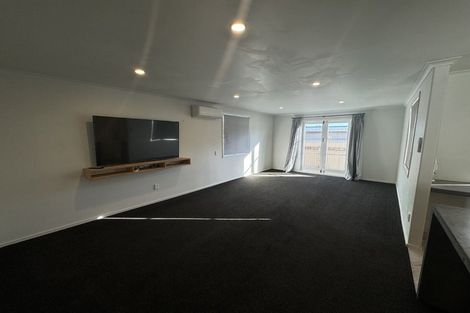 Photo of property in 571a Queen Street East, Levin, 5510