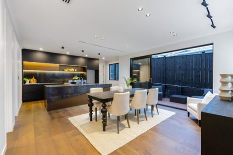 Photo of property in 3 Waitai Close, Long Bay, Auckland, 0630