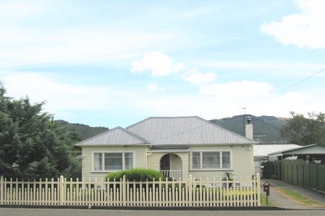 Photo of property in 82 Miro Street, Trentham, Upper Hutt, 5018