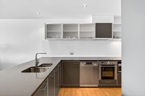 Photo of property in 407/7 Humber Street, Pandora, Napier, 4110