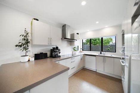 Photo of property in 17a Callis Avenue, Opaheke, Papakura, 2113