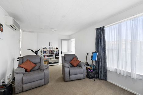 Photo of property in 2/47 South Road, Blagdon, New Plymouth, 4310