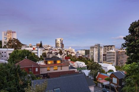 Photo of property in 348 The Terrace, Te Aro, Wellington, 6011