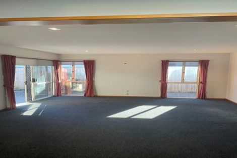 Photo of property in 2/61 Waimairi Road, Upper Riccarton, Christchurch, 8041