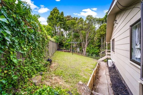 Photo of property in 2/19 Cassandra Grove, Totara Vale, Auckland, 0629