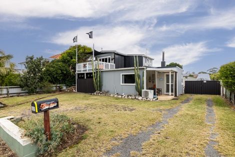 Photo of property in 292 Clifton Road, Te Awanga, 4102