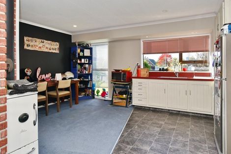 Photo of property in 5 Eders Road, Woodend, 7610