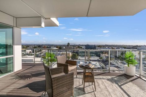 Photo of property in 12/72a Devonport Road, Tauranga, 3110
