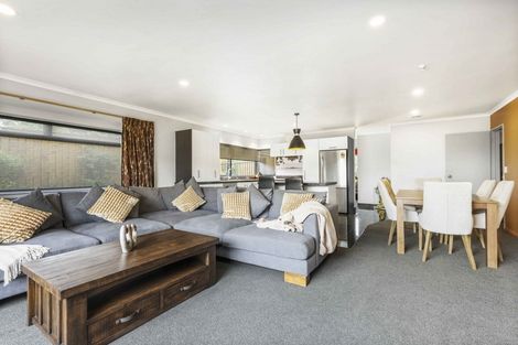 Photo of property in 15 Hollinger Place, Nawton, Hamilton, 3200