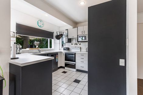 Photo of property in 41 Colwill Road, Massey, Auckland, 0614