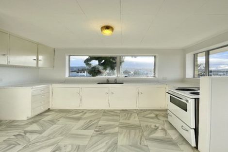 Photo of property in 24a Oregon Drive, Maoribank, Upper Hutt, 5018