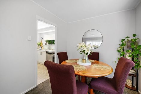 Photo of property in 1/30 Wilkinson Way, Browns Bay, Auckland, 0630