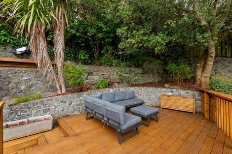 Photo of property in 70 Curtis Street, Northland, Wellington, 6012