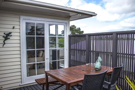 Photo of property in 1/22 Coroglen Avenue, Birkenhead, Auckland, 0626