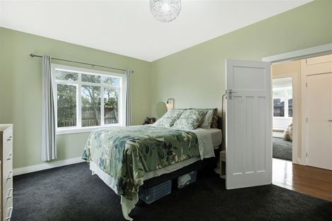 Photo of property in 275 Great North Road, Henderson, Auckland, 0612