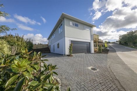 Photo of property in 11 Rauta Way, Helensville, 0800