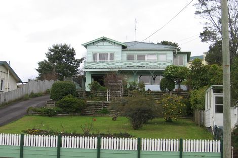 Photo of property in 19 Awaroa Road, Helensville, 0800