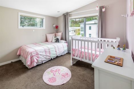 Photo of property in 48a Winsley Terrace, Churton Park, Wellington, 6037